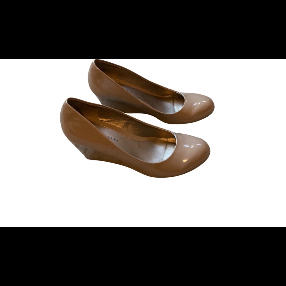 Women CL by Launday Heels Shoes Casual Size 9M Creamy Faux Leather